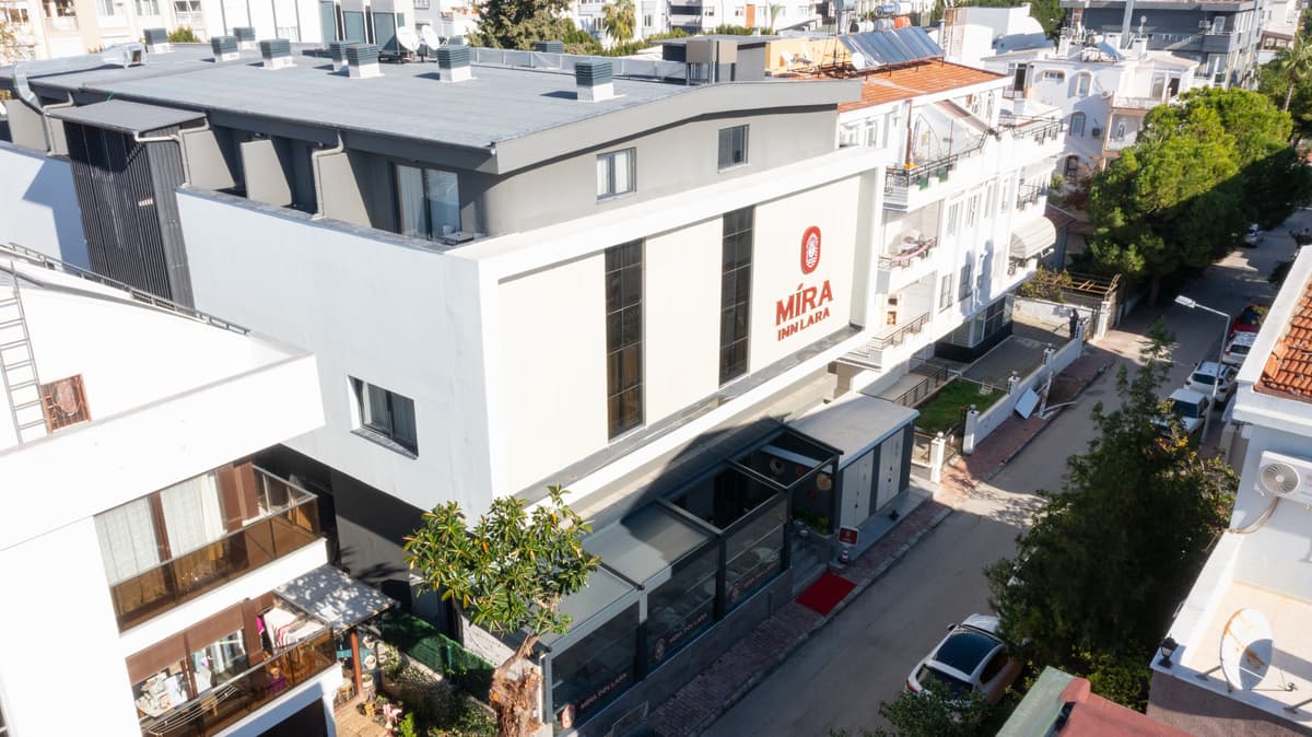 Mira Inn Lara exterior
